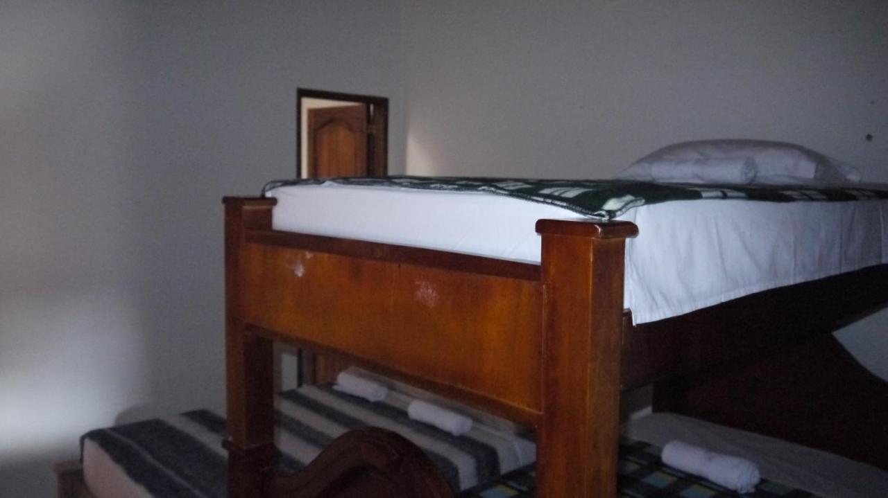 Hostal Naty Luna Jardin Luaran gambar