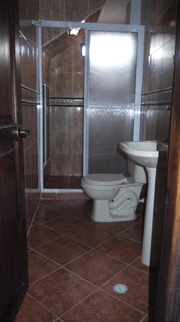 Hostal Naty Luna Jardin Luaran gambar